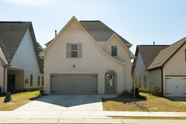 2134 Springfield Dr in Chelsea, AL - Foto de edificio - Building Photo