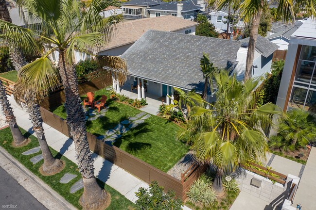 305 Neptune Ave in Encinitas, CA - Building Photo - Building Photo