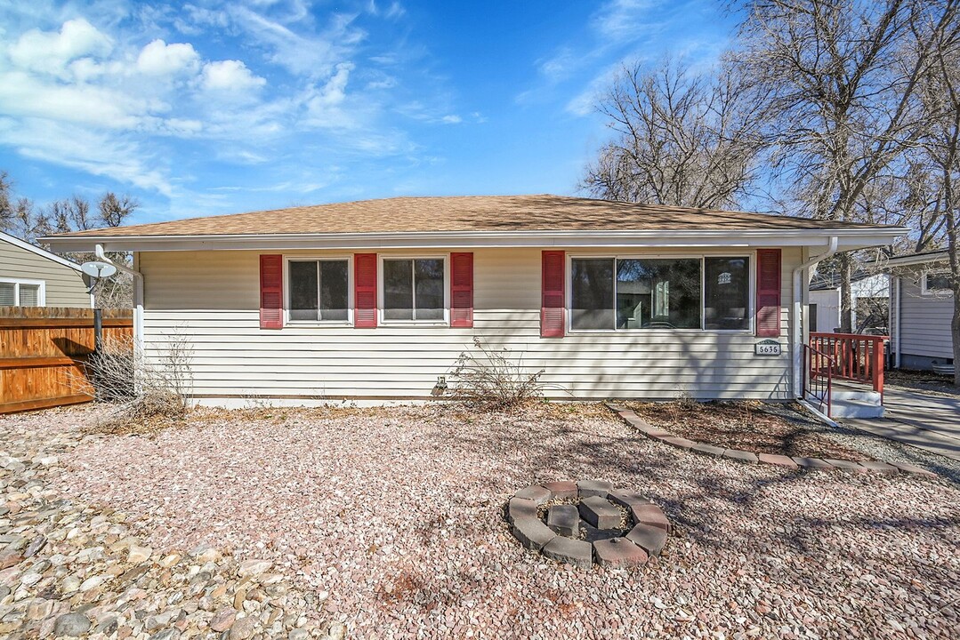 5635 E Nebraska Way in Denver, CO - Building Photo