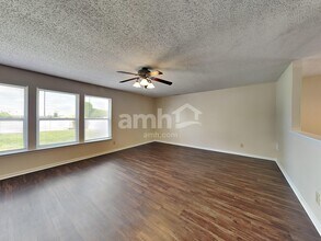 10350 Lee Stewart Ln in Fishers, IN - Building Photo - Building Photo