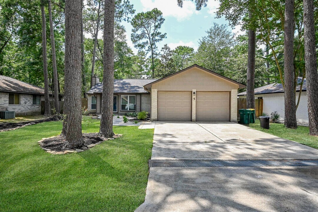 5 Rock Pine Ct in Spring, TX - Building Photo