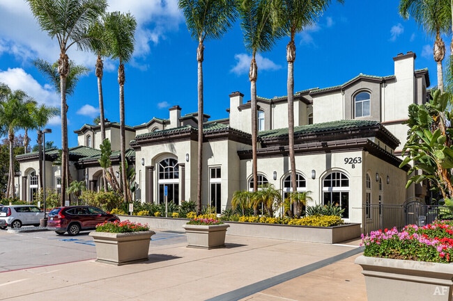 4155 Executive Dr, Unit 204