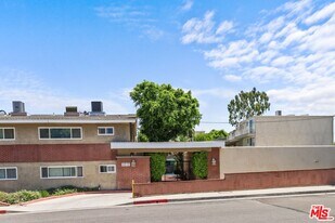 4610 Densmore Ave in Los Angeles, CA - Building Photo