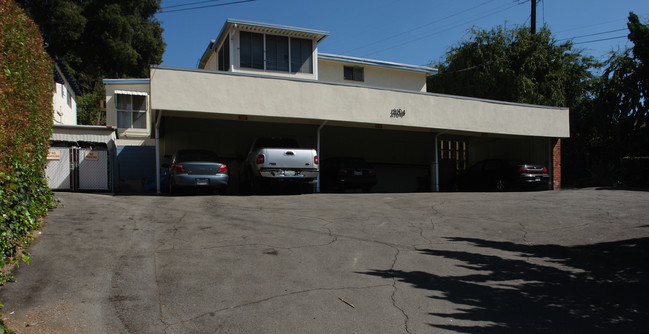 2104 N Verdugo Rd in Glendale, CA - Foto de edificio - Building Photo