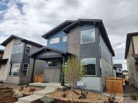 21525 E 59th Pl in Aurora, CO - Building Photo