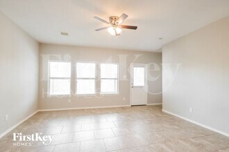 150 Meadow Mill Dr in Conroe, TX - Building Photo - Building Photo