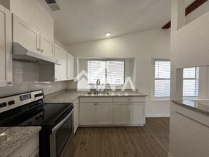 12135 Lemon Blossom St in San Antonio, TX - Building Photo - Building Photo