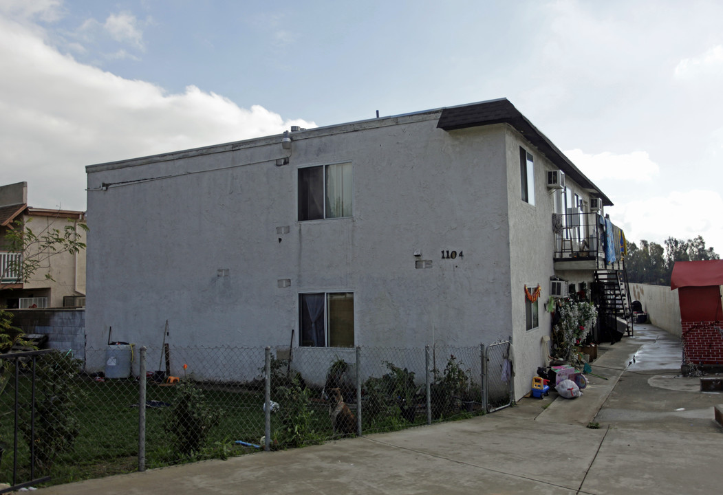 1104 E La Deney Ct in Ontario, CA - Building Photo