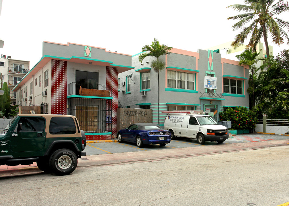 Canterbury at Lincoln Road in Miami Beach, FL - Building Photo