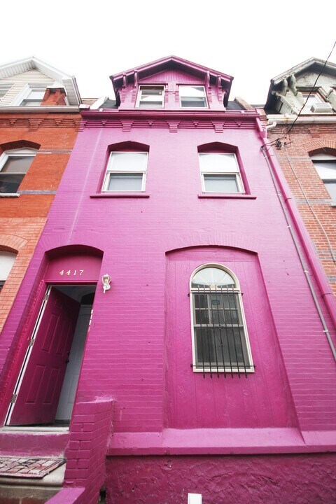 4417 Sansom St in Philadelphia, PA - Building Photo