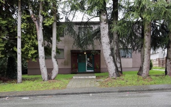 7465 14th Ave in Burnaby, BC - Building Photo - Primary Photo