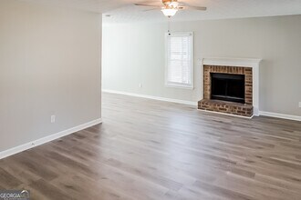 87 Oak Landing Cir in Douglasville, GA - Building Photo - Building Photo