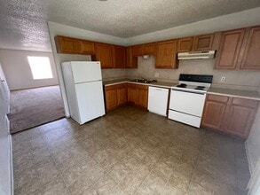 1004 Eastside Dr in Killeen, TX - Foto de edificio - Building Photo