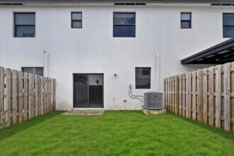 11779 SW 247th Ter in Princeton, FL - Building Photo - Building Photo