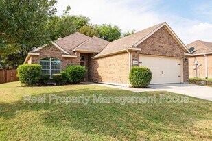 436 Northbrook Ave in Oak Point, TX - Building Photo