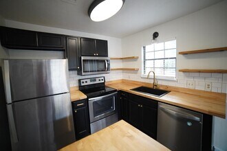 420 Indian Village Trail in Tallahassee, FL - Building Photo - Building Photo