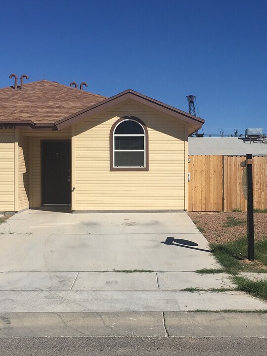 5901 Cielo Del Rey Pl in El Paso, TX - Building Photo