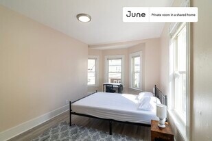 11A Islington St in Boston, MA - Building Photo