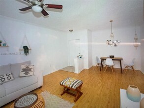 17150 N Bay Rd in Sunny Isles Beach, FL - Building Photo - Building Photo