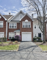 502 Timberbrooke Dr in Bedminster, NJ - Building Photo