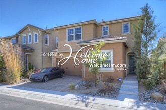 1930 Half Dome Dr in Reno, NV - Building Photo - Building Photo