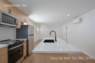 1034 Westmoreland Ave in Los Angeles, CA - Building Photo - Building Photo