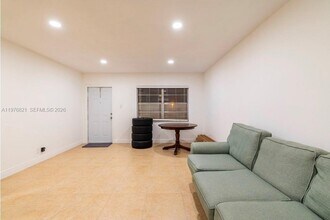 7300 NW 4th Pl in Margate, FL - Building Photo - Building Photo