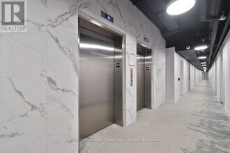 3210 Dakota Cmn in Burlington, ON - Building Photo - Building Photo