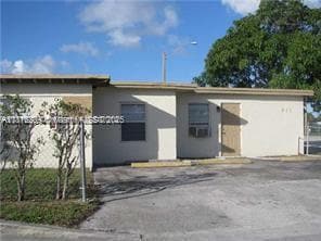 property at 613 NW 27th Ave