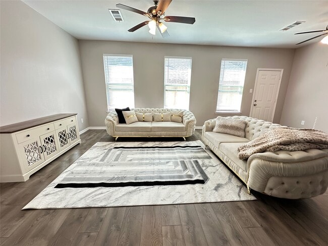 11114 Beverley Pk St