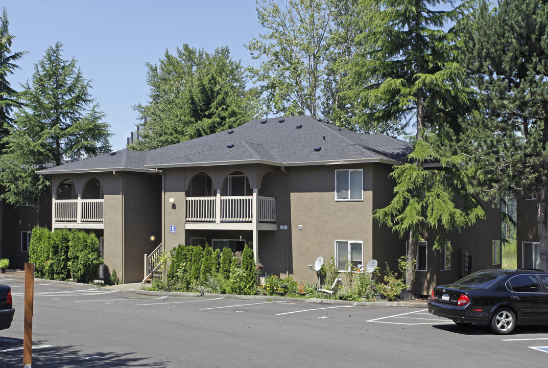 West Main At The Park in Hillsboro, OR - Building Photo