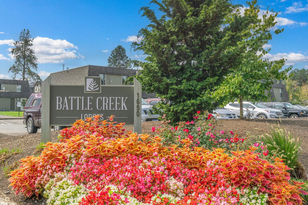 Battle Creek Lodge Apartments in Salem, OR - Foto de edificio