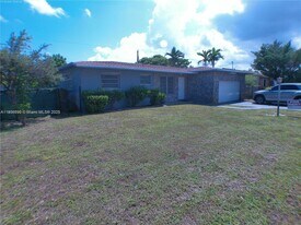 5360 Fletcher St in Hollywood, FL - Building Photo