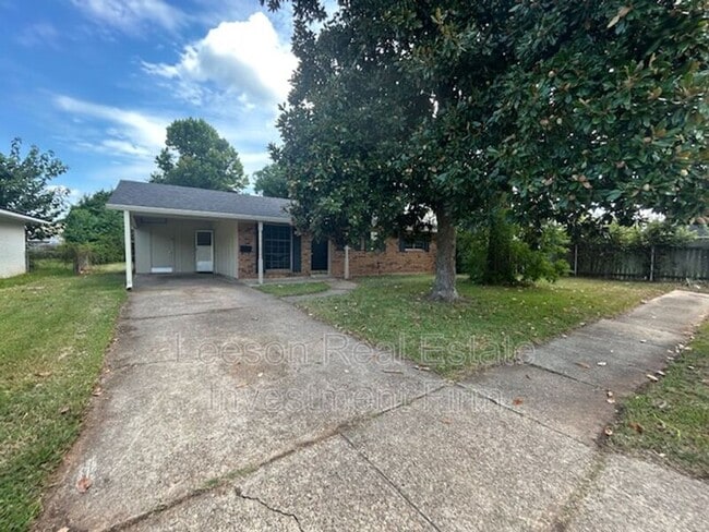 2107 Orbit Dr in Bossier City, LA - Building Photo - Building Photo