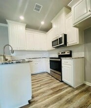 716 S Main St in McGregor, TX - Building Photo - Building Photo