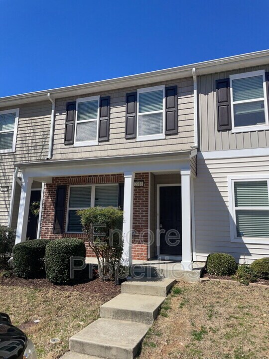 2916 Berkeley Springs Pl in Raleigh, NC - Building Photo