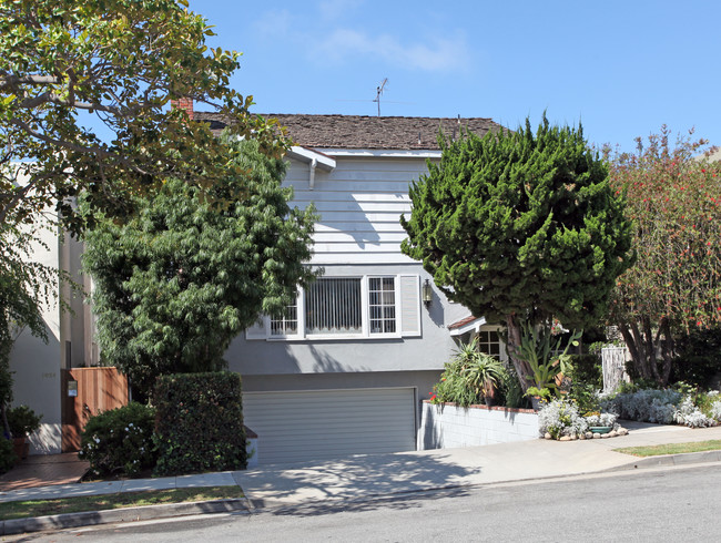 1032 18th St in Santa Monica, CA - Foto de edificio - Building Photo