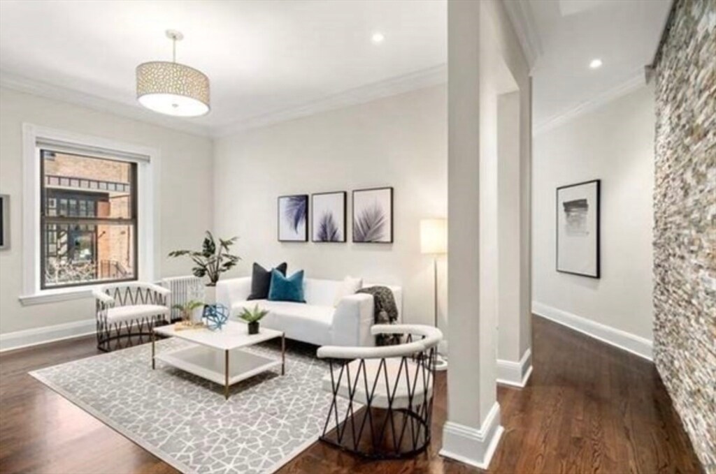 382 Commonwealth Ave in Boston, MA - Building Photo