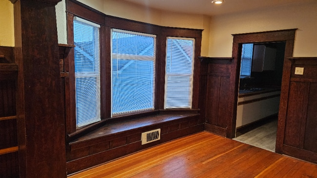 805 S Ainsworth Ave in Tacoma, WA - Building Photo - Building Photo