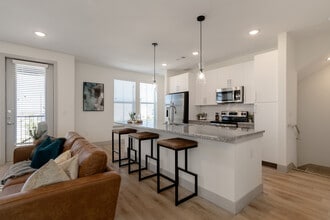 Livano Pflugerville in Pflugerville, TX - Foto de edificio - Interior Photo