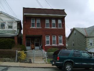 211 Onyx Ave in Pittsburgh, PA - Foto de edificio