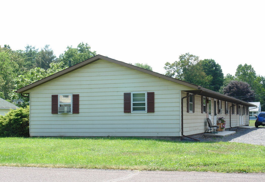 518 4th St in Riverside, PA - Building Photo