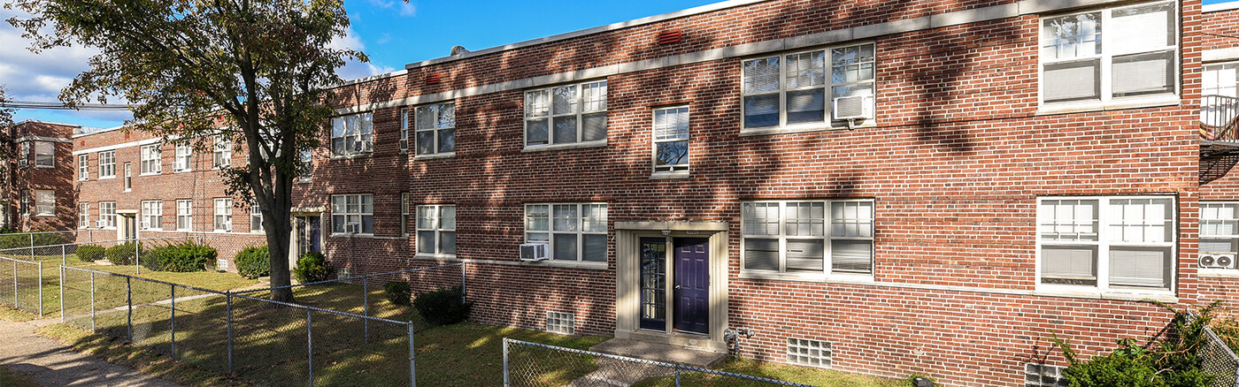 Washington Park Apartments in Camden, NJ - Building Photo