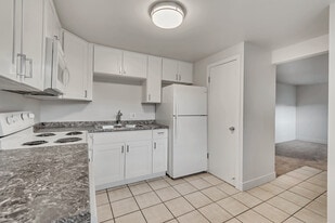 2107 E 3300 S, Unit Apt C in Salt Lake City, UT - Building Photo