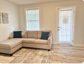 210 S H St in Pensacola, FL - Building Photo - Building Photo
