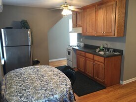 1929 Leander Dr, Unit Over office in West Columbia, SC - Building Photo