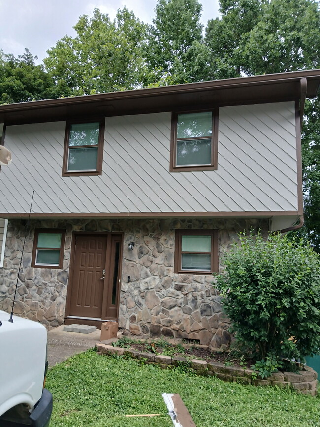 property at 1248 Falling Water Dr