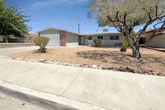 2509 Fontenelle St in Las Vegas, NV - Foto de edificio - Building Photo