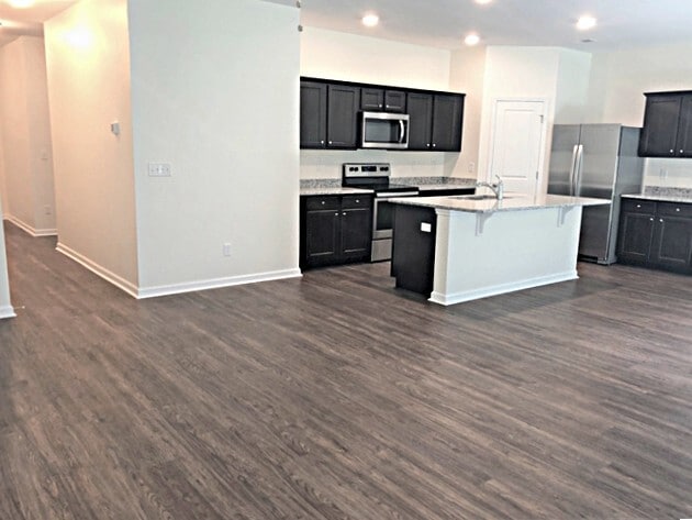 198 Orion Way in Moncks Corner, SC - Foto de edificio - Building Photo