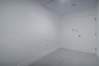 595 NW 139th Terrace in North Miami, FL - Building Photo - Building Photo
